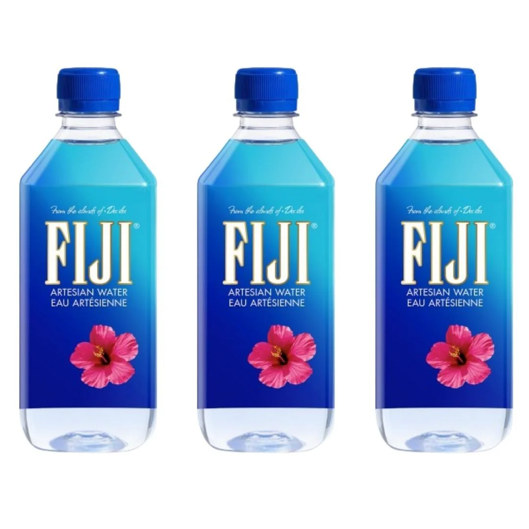 3 Fiji-Wasser, drei Flaschen Fiji-Wasser à 500 ml